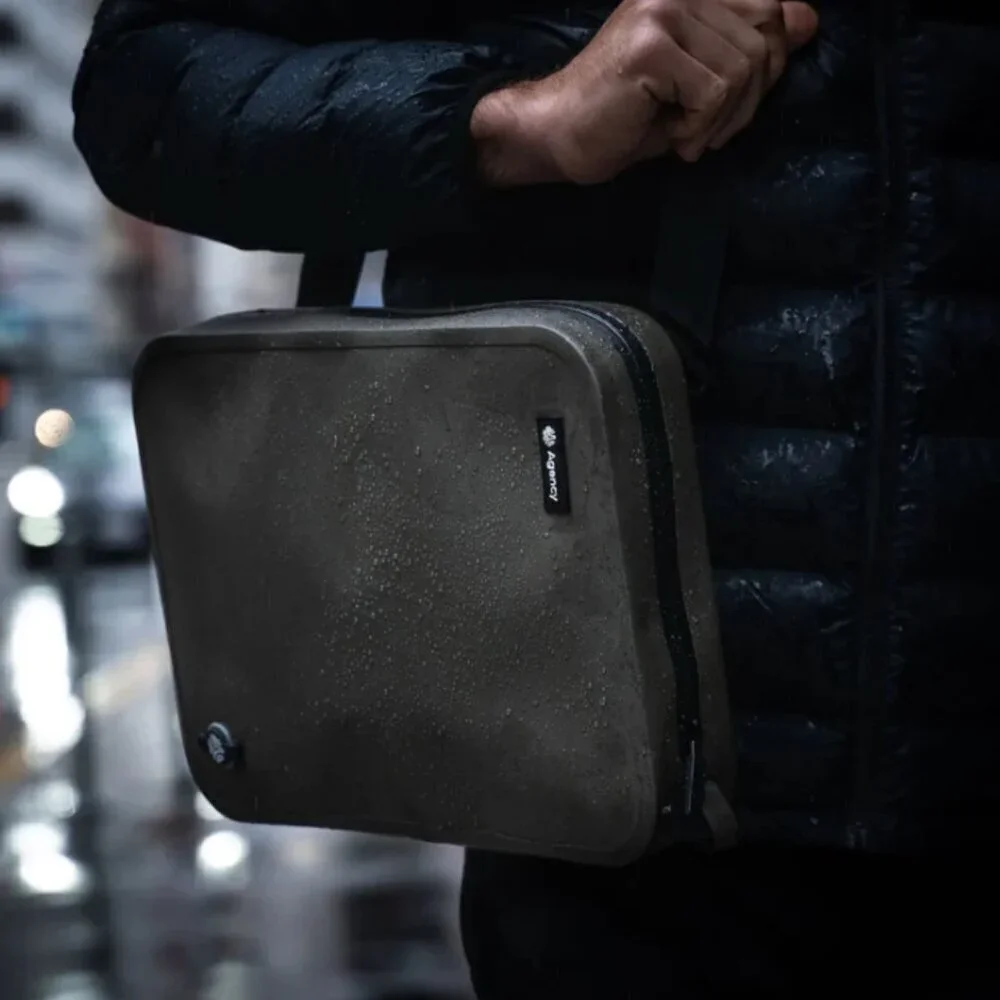 Agency Guide Waterproof Airtight Lightweight Work Travel Shoulder Laptop Bag